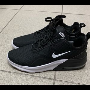 Nike Air Max Motion 2